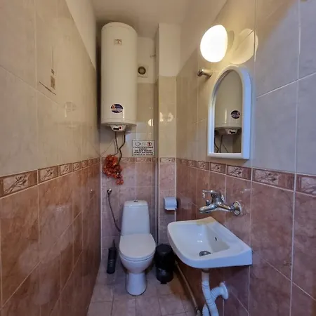 Reni's Apartment-with Private Parking In Center *